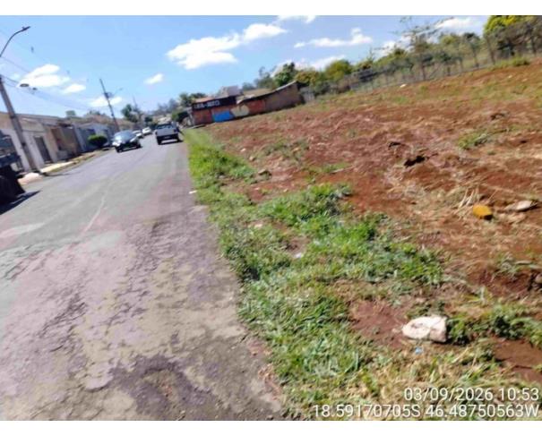 Foto de PATOS DE MINAS/MG - Lote urbano com área de 1.699,76 m², localizado no bairro de Jardim Panorâmico 