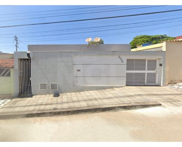 Foto de DIVINÓPOLIS/MG — Casa com Barracão no bairro Porto Velho