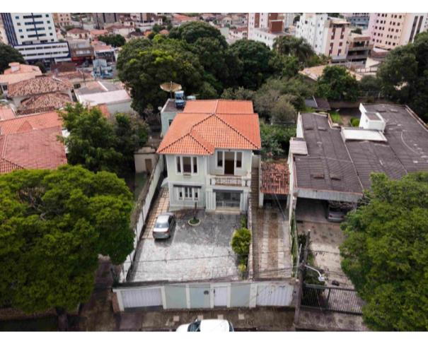Foto de ITAÚNA/MG - CASA NA RUA PROFESSOR FRANCISCO SANTIAGO - CENTRO 