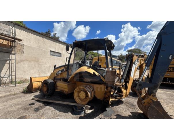 Foto de ITABIRITO/MG - Retroescavadeira Caterpillar 416E