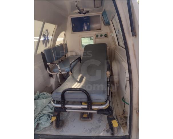 Foto de ESMERALDAS/MG - CAMINHONETE - VW Saveiro Pickupecia CS Ambulância, 2016/2016