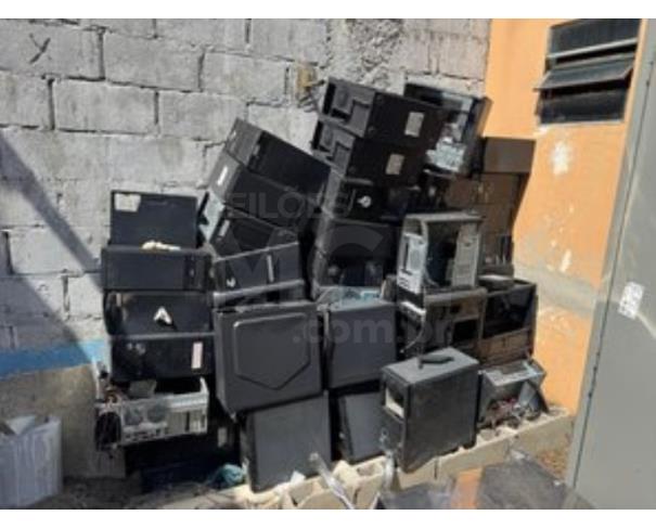 Foto de CAMPO DOS GOYTACAZES/RJ- Diversos (CPUs, ventiladores, impressoras, ares condicionados, moveis, bebedouros, micro-ondas, TV, geladeira).