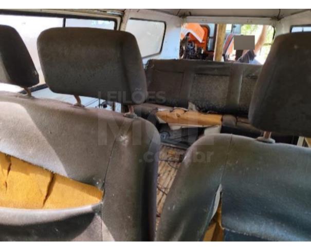 Foto de PORCIÚNCULA/RJ - VW Kombi Escolar 2004/2004