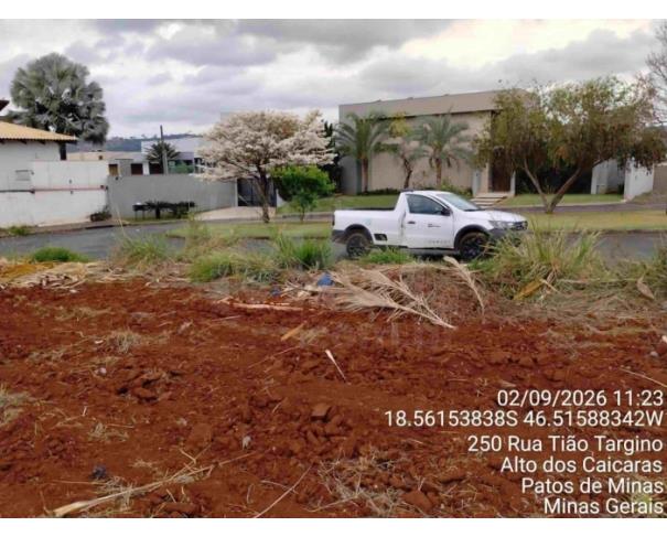 Foto de PATOS DE MINAS/MG - Lote urbano com área de 3.129,60 m², localizado na Rua Tião Targino, bairro Alto dos Caiçaras