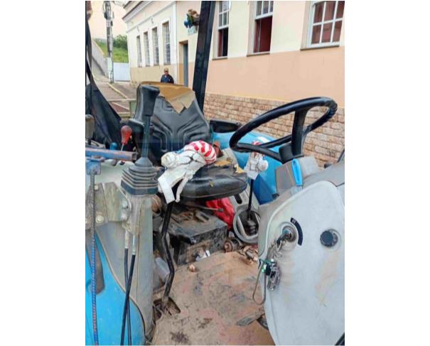 Foto de LIBERDADE/MG - Trator Agrícola LS Plus 90 Rops 90 CV, marca LS