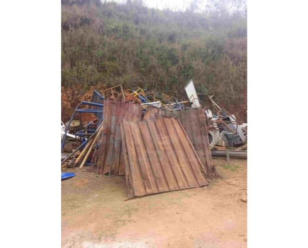 Foto de VIEIRAS/MG - Sucatas ferrosa diversas