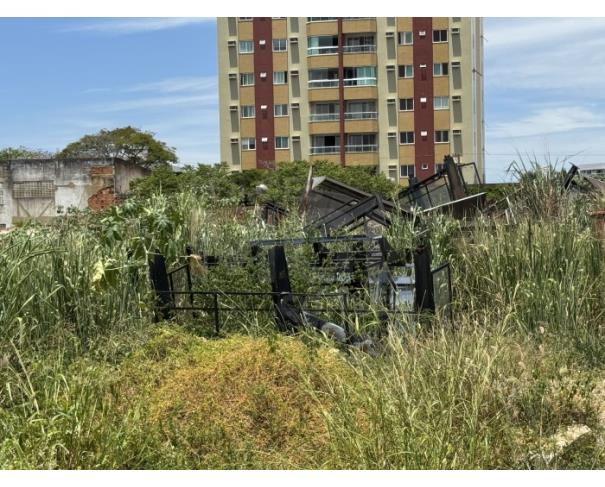 Foto de CAMPO DOS GOYTACAZES/RJ-Sucata de ponto de ônibus