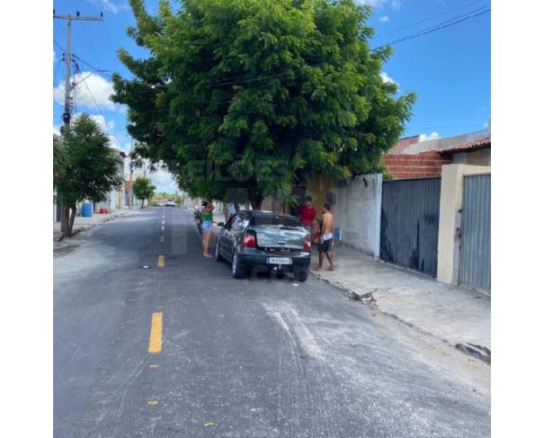 Foto de HORIZONTE/CE — Casa com 2 quartos e 1 Vaga na Garagem no Bairro Vertente