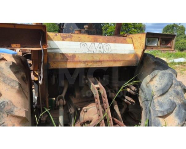 Foto de DIVINÓPOLIS/MG - Trator Agrícola CBT modelo 8440