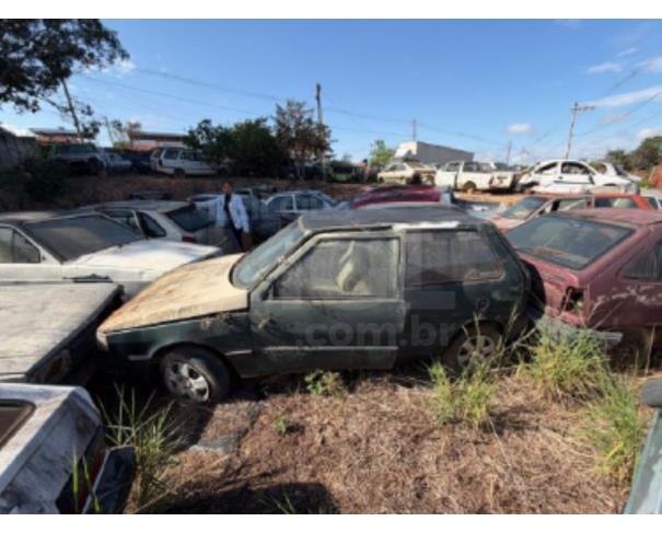 Foto de PERDIGÃO/MG - Sucata de FIAT Uno S 1.5 - 1991/1991