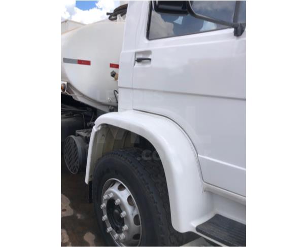 Foto de CONTAGEM MG - VOLKSWAGEN  26.260 E COM PIPA 15 MIL LITROS - TRAÇADO 