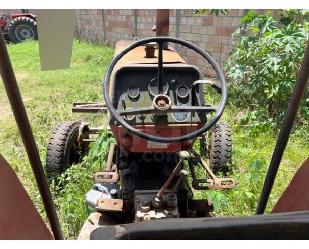 Foto de SERRA AZUL DE MINAS/MG- Trator Agrícola Massey Ferguson, modelo 283