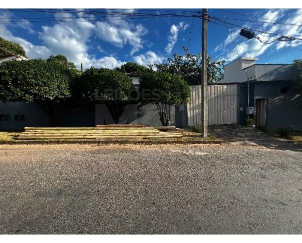 Foto de TRÊS MARIAS/MG — Casa com 3 quartos e 2 vagas na garagem