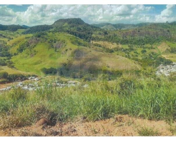 Foto de CARANGOLA/MG — Lote com área de 2808,81m² no bairro Alterosa 