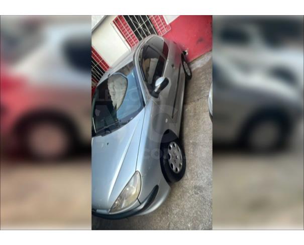 Foto de CATAGUASES/MG - PEUGEOT 206 Soleil - 2002/2002