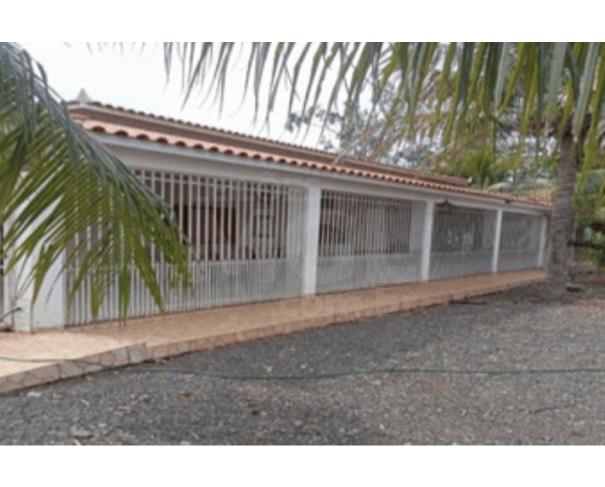 Foto de MUQUÉM DO SÃO FRANCISCO/BA – Fazenda com a área de 225,1618ha, denominada Fazenda Santa Rosa