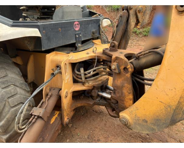Foto de VISCONDE DO RIO BRANCO/MG- Retroescavadeira JCB, modelo 3C.