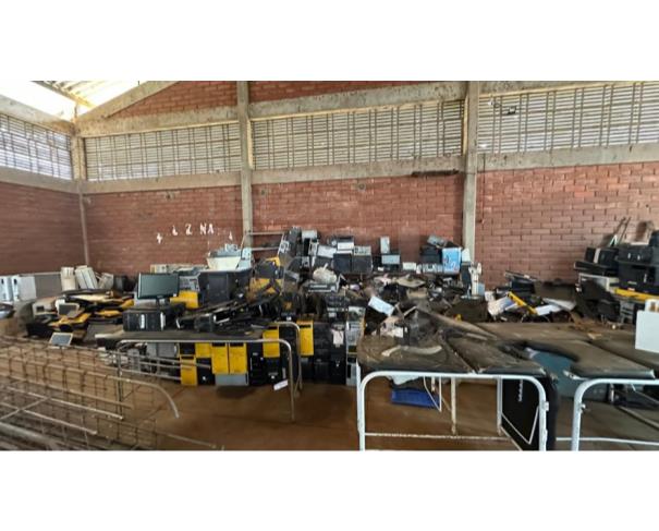 Foto de VALENÇA/BA – Sucata Ferrosa Diversas (Fogões, geladeiras, armários de ferro, diversos mecânica, ventiladores, monitores, CPU’s, macas dentre outros)