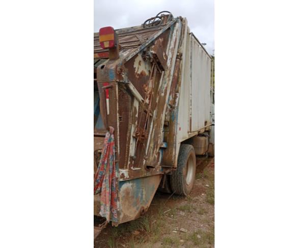 Foto de CARANDAÍ/MG - Compactador de lixo para caminhão