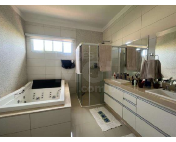 Foto de PIACATU/SP — Casa residencial com a área de 420,54m² e seu respectivo lote com 1150,00m²