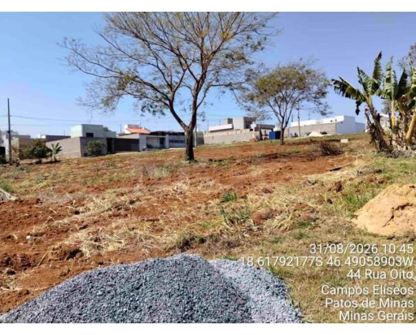 Foto de PATOS DE MINAS/MG - Lote urbano com área de 4.244,62 m², localizado no bairro Campos Elíseos 