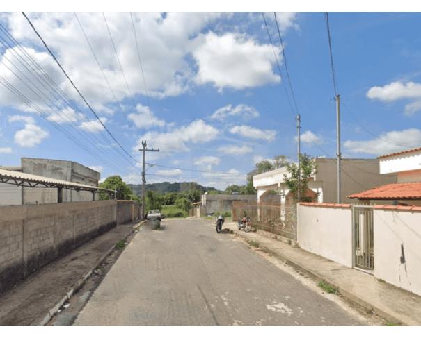 Foto de PERDÕES/MG - [Direitos possessórios sobre] casa com 2 quartos no bairro Chácara Bela Vista. 