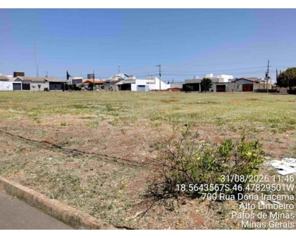 Foto de PATOS DE MINAS/MG - Praça constituída pela Quadra 13, com área de 4.256,00 m², localizada no Bairro Alto Limoeiro