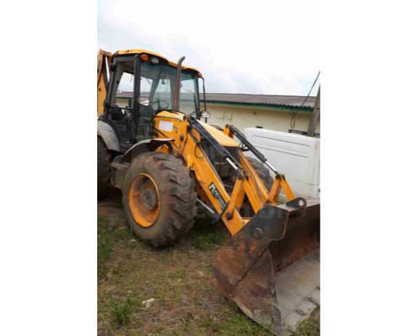Foto de BELA VISTA DO TOLDO/SC - Retroescavadeira JCB, modelo 4CX 4x4