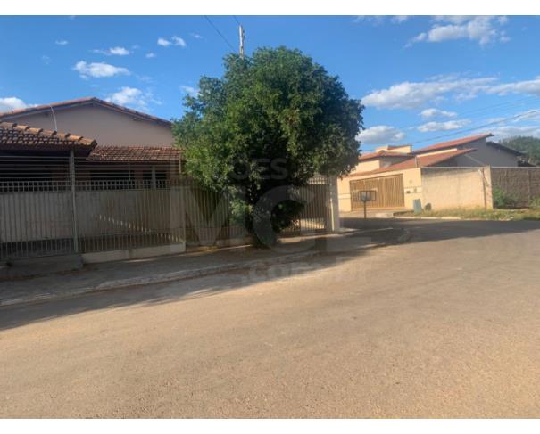 Foto de BRASILÂNDIA DE MINAS/MG — Casa com 03 quartos no bairro no Centro