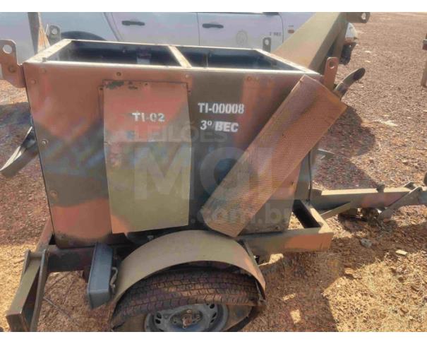 Foto de PICOS/PI - 02 Torres de Iluminação Gamma Cobra ano 2006 – Equipamento para Iluminação
