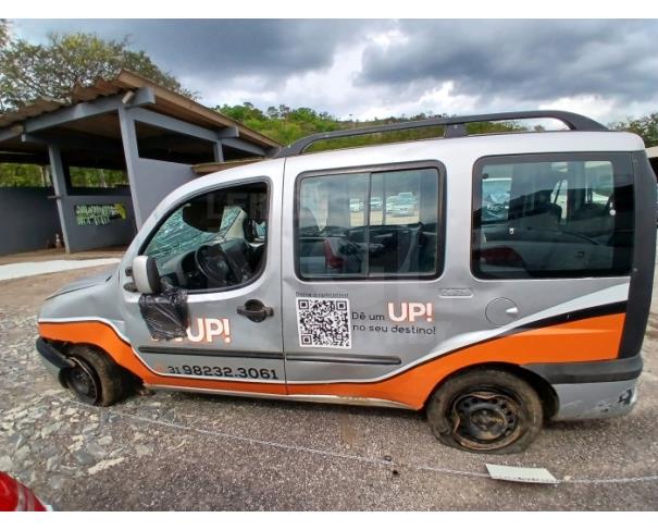 Foto de ITAÚNA/MG- FIAT DOBLO ELX 2005/2006 BAIXADO- PA13525