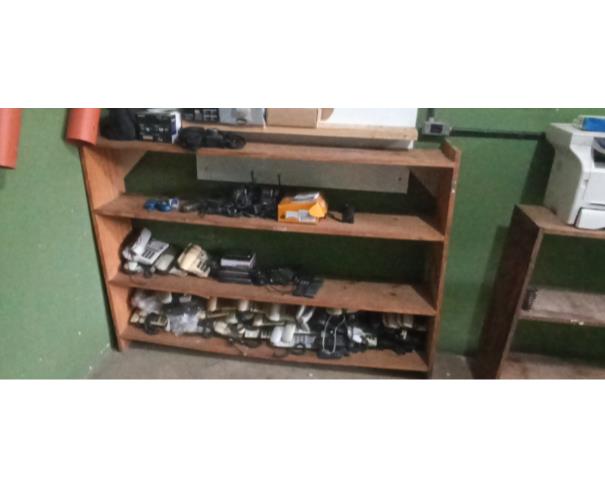 Foto de COLOMBO/PR - Sucatas diversas de TI, microcomputadores, monitores, impressoras, telefones