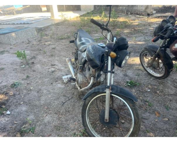Foto de ARAGUAPAZ/GO - Motocicleta HONDA CG 125 Fan - PARA RETIRADA DE PEÇAS - MOTOR INSERVÍVEL