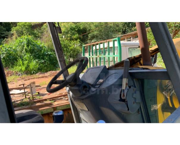 Foto de LAGOA DOURADA/MG - Retroescavadeira JCB, modelo 3C.