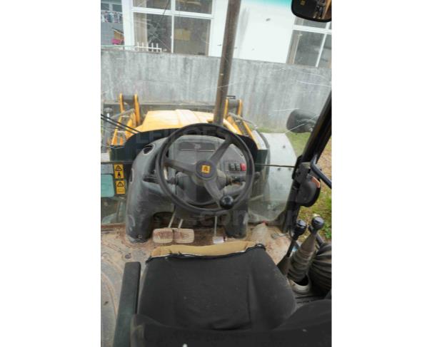 Foto de BELA VISTA DO TOLDO/SC - Retroescavadeira JCB, modelo 4CX 4x4