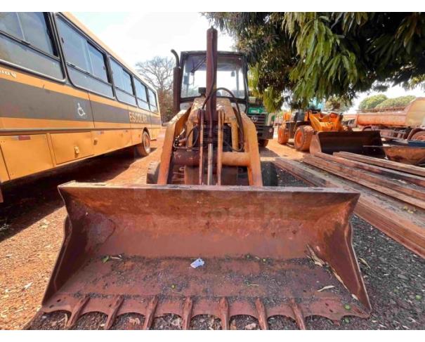 Foto de ITAGUARI/GO - Retroescavadeira Randon 4x4