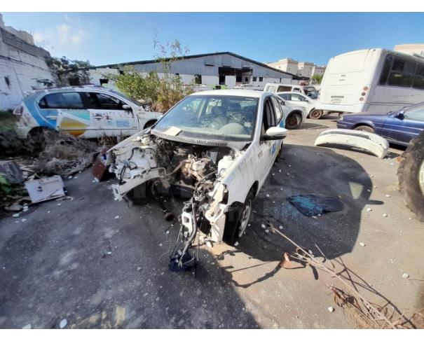 Foto de RIO DAS OSTRAS/RJ - VW POLO SEDAN 2.0 COMFOR