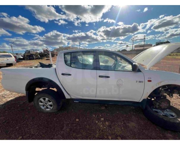 Foto de PICOS/PI - CAMINHONETE MMC/L200 TRITON 3.2 D, 2012/2013, DIESEL 