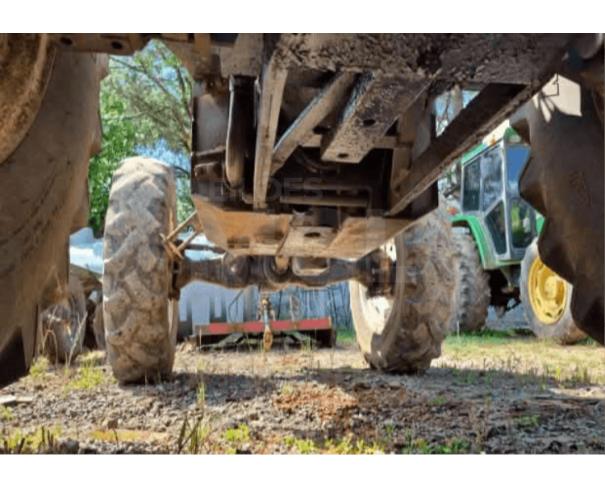 Foto de CAMPESTRE DA SERRA/RS - Trator Agrícola Cabinado Valtra – modelo 785 – 4x4