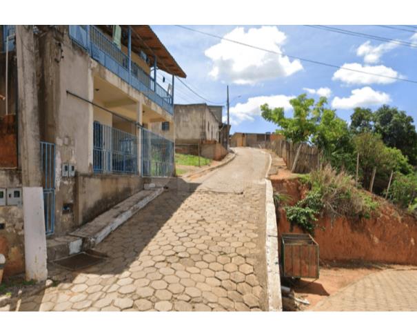 Bom jesus do galho/mg — casa área construída de 71,27m² no centro. casas em leilão | mgl leilões