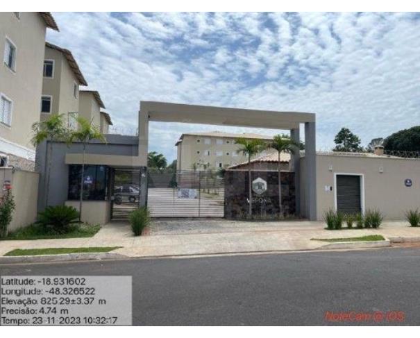 Foto de UBERLÂNDIA/MG — Apartamento com 2 quartos e 1 vaga na garagem no bairro Chácaras Tubalina e Quartel
