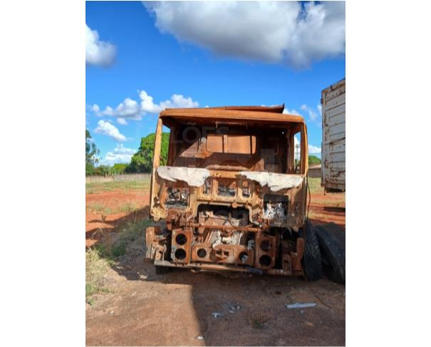 Foto de DOURADOQUARA/MG - Caminhão  - VW 26.280 CRM 6X4, 2013 / 2014