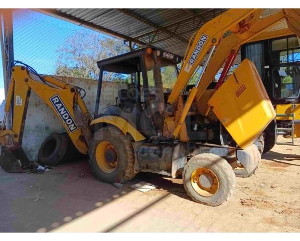 Foto de CONCEIÇÃO DOS OUROS/MG - Retroescavadeira Randon, modelo RK406/RK406B/RD406