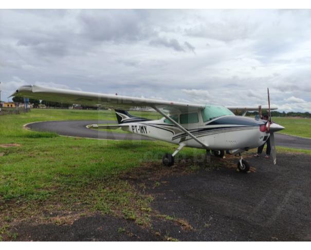 Foto de Uberaba -MG - AERONAVE (AVIÃO) CESSNA AIRCRAFT - MODELO 182P - ANO 1973 - P72199