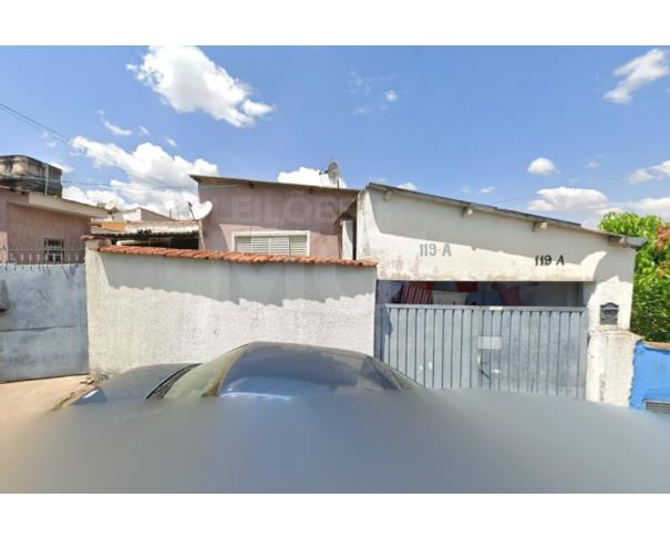 Foto de GUXUPÉ/MG — Casa com 2 quartos no bairro Colmeia I. 