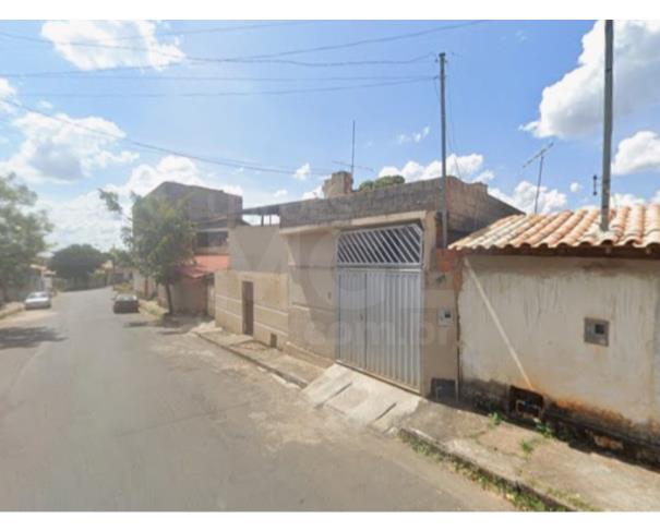 Foto de CURVELO/MG — Terreno com 3 casas no Bairro Bela Vista
