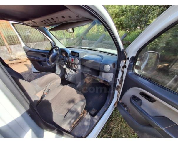 Foto de SANTA TEREZA/RS - CARRO - Fiat Doblo Essence 1.8, 2012/2013