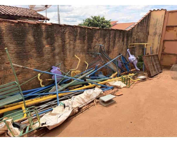 Foto de TIROS/MG - LOTE COMPOSTO POR MÓVEIS, EQUIPAMENTOS, ELETRÔNICOS E BENS DIVERSOS