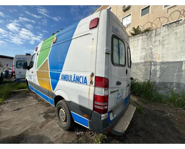 Foto de RIO DAS OSTRAS/RJ - ESPECIAL CAMINHÃO AMBULÂNCIA I.M