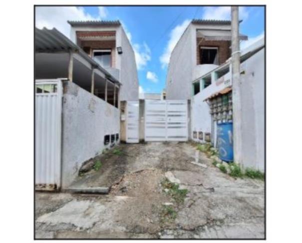 Foto de NOVA IGUAÇU/RJ — Casa com 2 quartos e 1 vaga na garagem no bairro Cerâmica